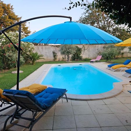 Maisonnette Avec Piscine La Picholine Châteaurenard Εξωτερικό φωτογραφία