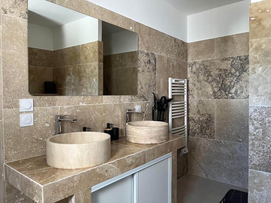 Maisonnette Avec Piscine La Picholine Châteaurenard Εξωτερικό φωτογραφία