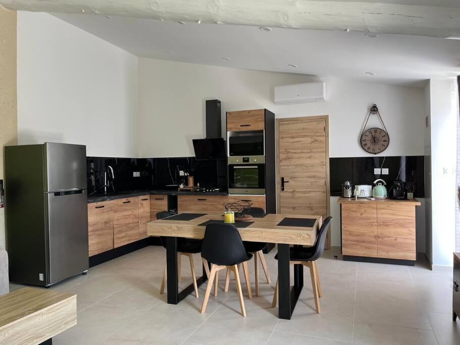 Maisonnette Avec Piscine La Picholine Châteaurenard Εξωτερικό φωτογραφία