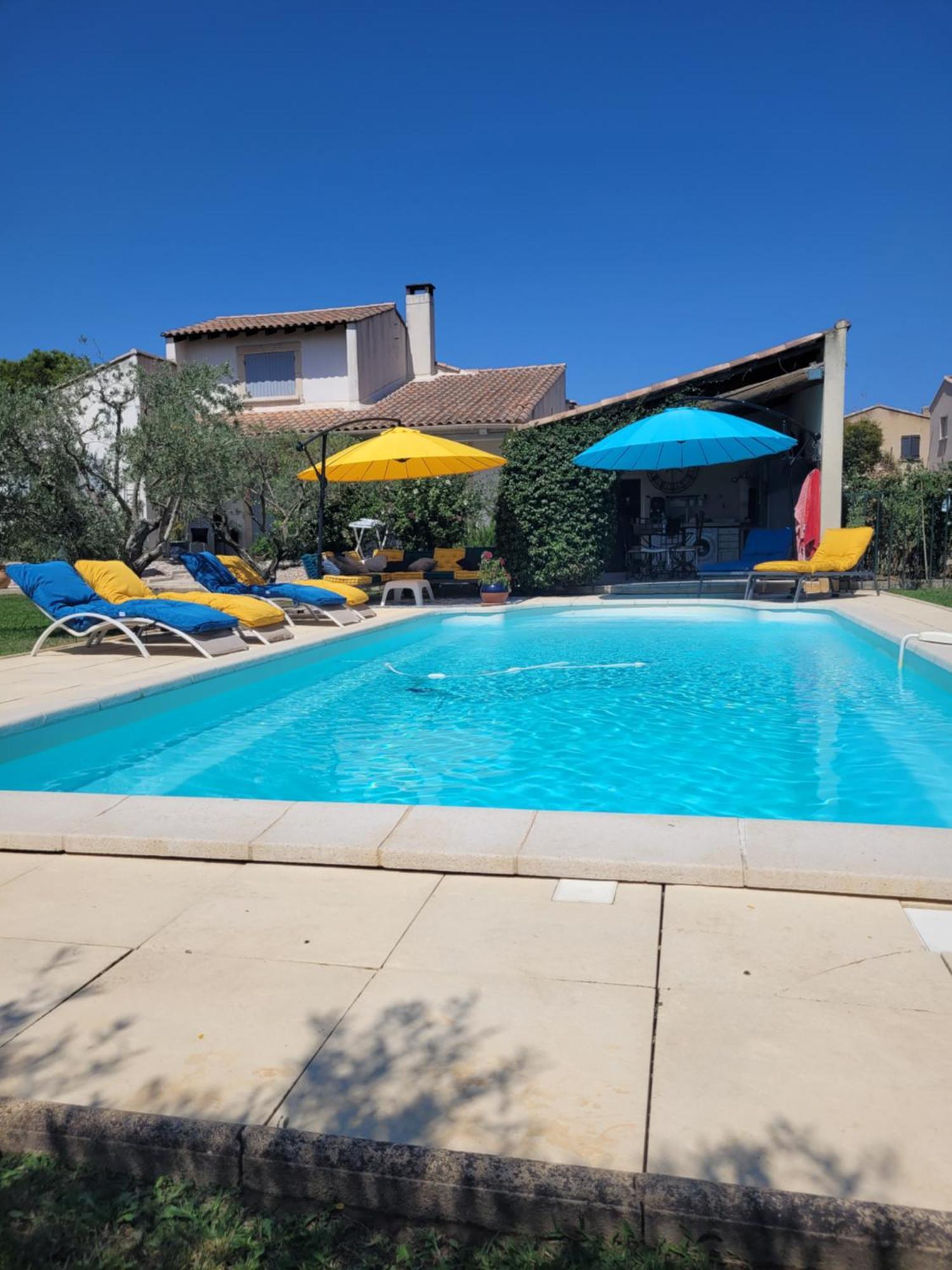 Maisonnette Avec Piscine La Picholine Châteaurenard Εξωτερικό φωτογραφία